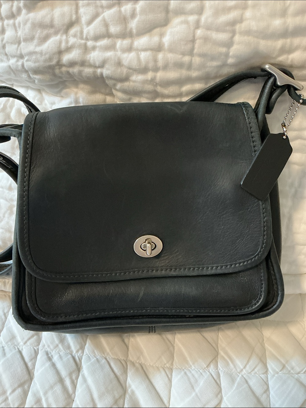 Vintage Coach Rambler’s Legacy Crossbody Bag 9061 Black Glove Tanned Leather